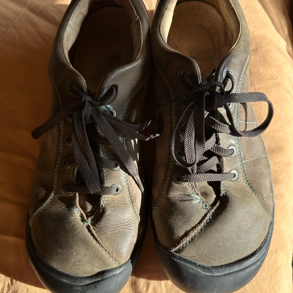 Keen Presidio Leather Hiking Shoes